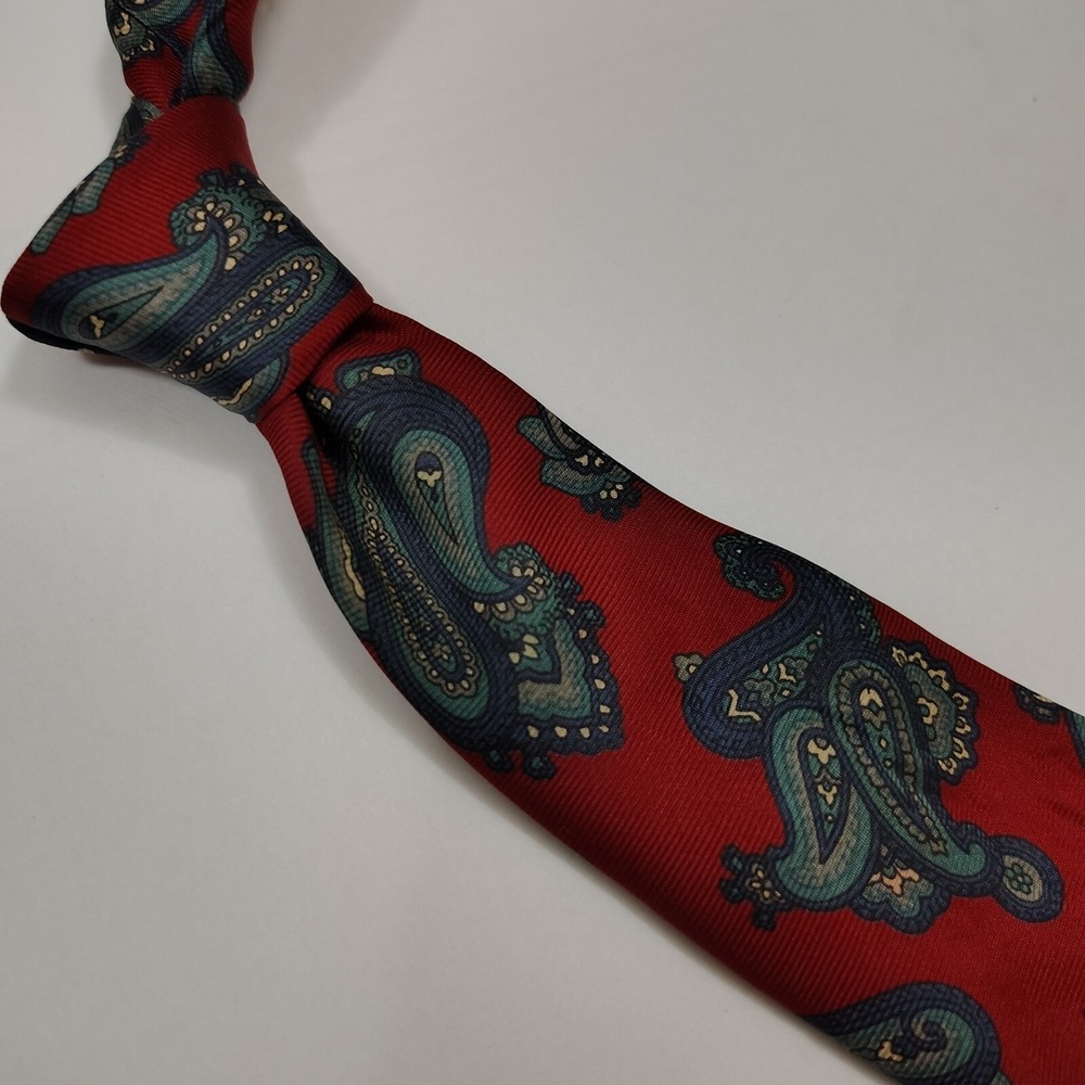 VINTAGE CHRISTIAN DIOR MONSIEUR BURGUNDY PAISLEY HANDSOME SILK NECK TIE